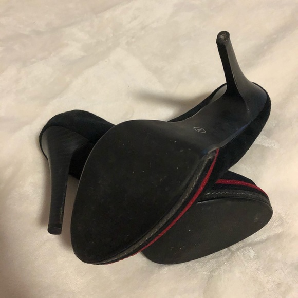 2LipsToo stilettos. - Picture 3 of 5